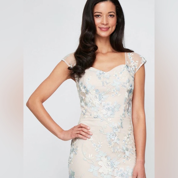 Alex Evenings Embroidered Florals Sweetheart Neck Long Dress Size 8 NWOT - Picture 3 of 9